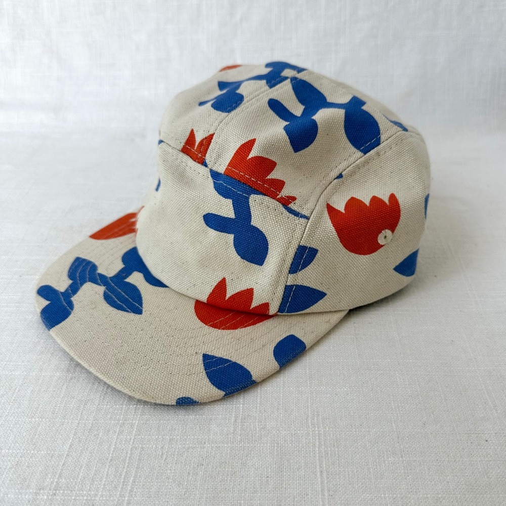 Pulp Co Youth L 5-Panel Camper Hat Red Blue Floral Tulip Pop Garden Canvas Cap
